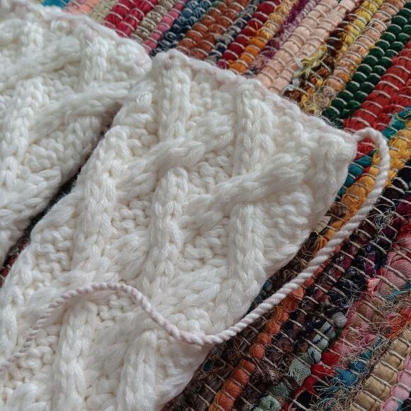 NWOT LEMON 🍋 Creme HandKnit & Stitched Sock Slippers 6/7 - Picture 9 of 15